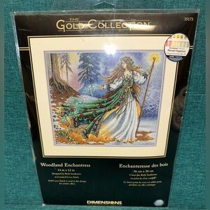 Dimensions 35173 Gold Collection "Woodland Enchantress" Counted Cross Stitch Kit